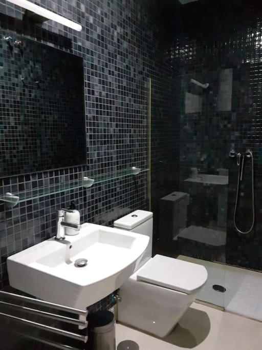 Cosy Flat / Literally At The Foot Of Alhambra Leilighet Granada Eksteriør bilde